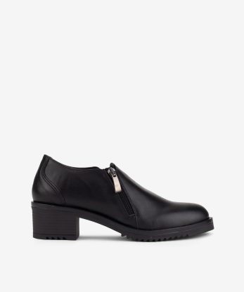 SAPATO SLIP ON EM PELE