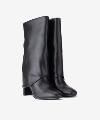 Alternative view of BOTA EFEITO PELE DE TACÃO