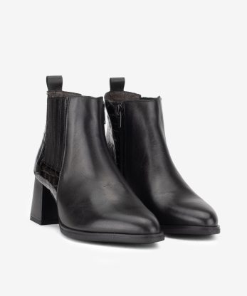 Alternative view of BOTIM DE TACÃO EM PELE