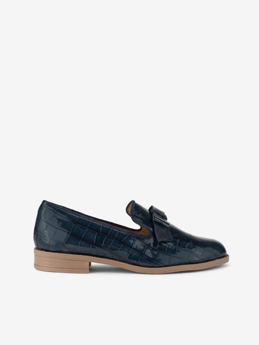 SAPATO SLIP ON EM VERNIZ