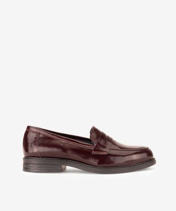SAPATO LOAFER EM PELE VERNIZ