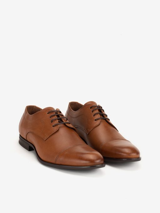 SAPATO DERBY CAPT TOE ESTILO CLÁSSICO DE ATACADOR EM PELE - Image 2