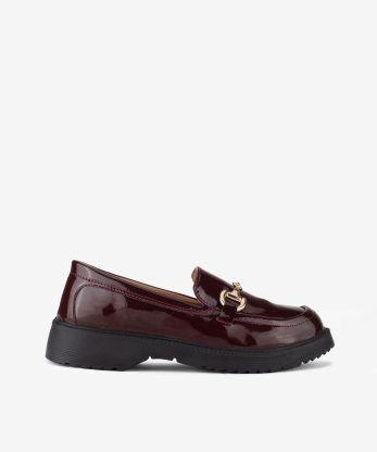 SAPATO LOAFER EM VERNIZ