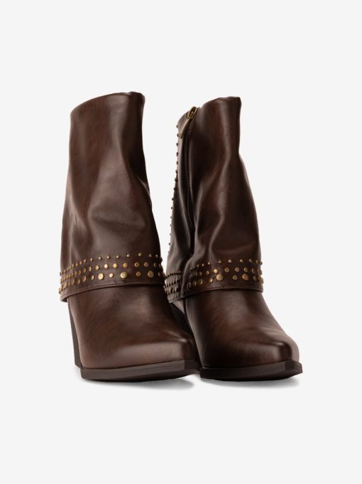 BOTA DE TACÃO ESTILO TEXANA COM POLAINA E APLICAÇÃO DE TACHAS METÁLICAS - Image 2