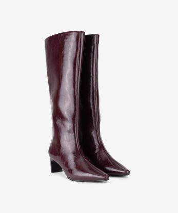 Alternative view of BOTA DE SALTO EFEITO PELE