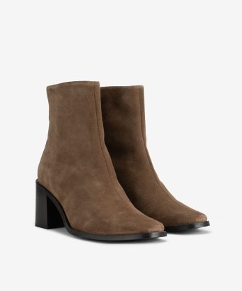 Alternative view of BOTIM DE TACÃO EM CROUTE