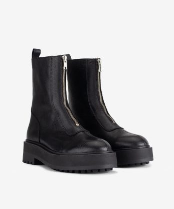 Alternative view of BOTA BIKER EM PELE