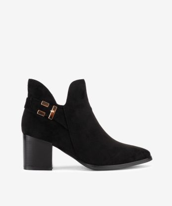 BOTIM DE TACÃO DE FORMA PONTIAGUDA COM FIVELA METÁLICA