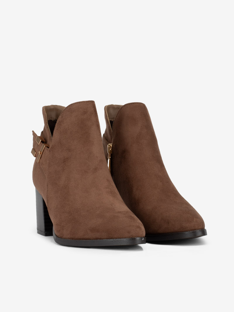 BOTIM DE TACÃO DE FORMA PONTIAGUDA COM FIVELA METÁLICA - Image 4