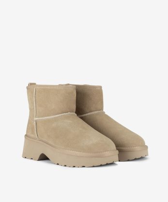 Alternative view of BOTIM EM CROUTE CAMURÇA