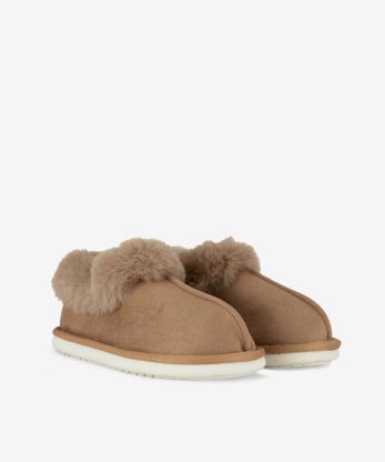 Alternative view of BOTIM COM GOLA E POMPOM EM PELO