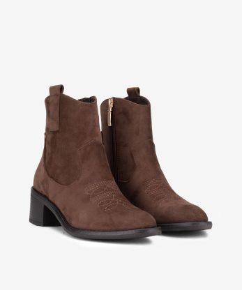 Alternative view of BOTIM ESTILO TEXANA