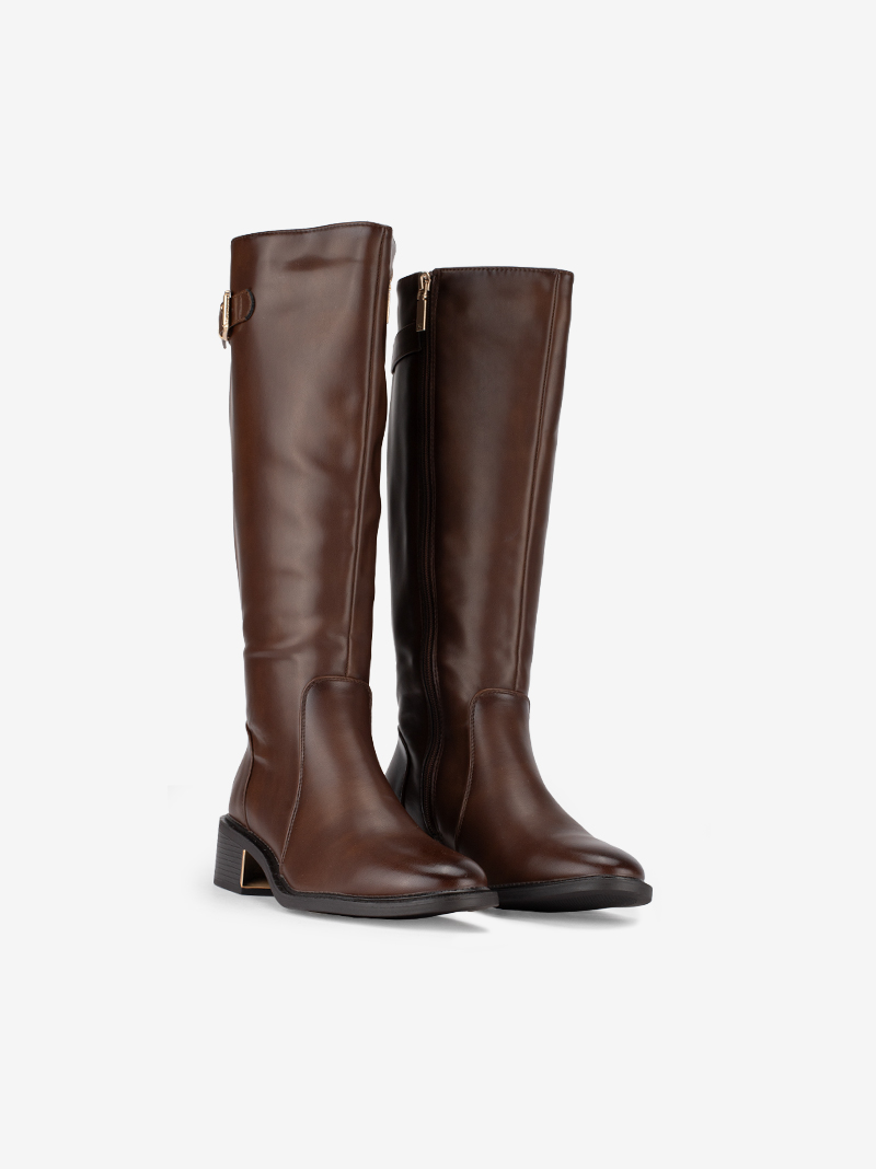 BOTA ALTA DE FIVELA COM DETALHE METÁLICO NO TACÃO - Image 4