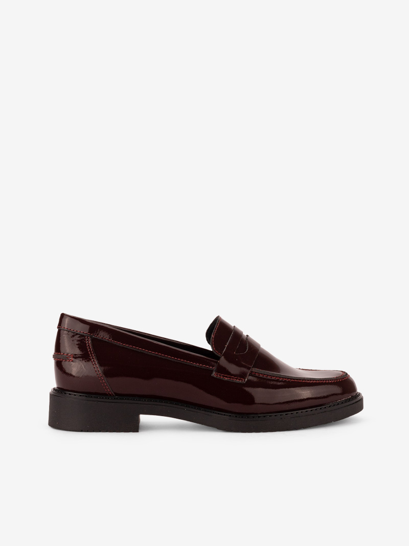 SAPATO LOAFER EM PELE POLIDA COM SOLA RASA
