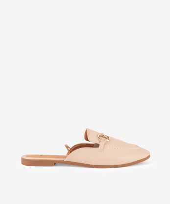 SAPATO LOAFER MULE COM APLICAÇÃO METÁLICA