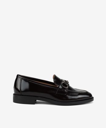 SAPATO LOAFER COM APLICAÇÃO METÁLICA