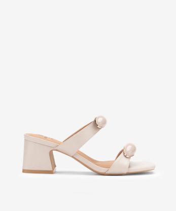 SANDÁLIA MULE COM APLICAÇÕES