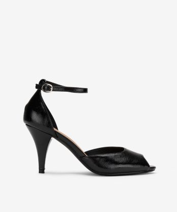 SANDÁLIA PEEP TOE EM VERNIZ