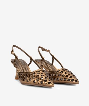 Alternative view of SAPATO PUMP SLING BACK PERFURADO