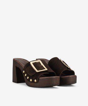 Alternative view of SANDÁLIA MULE EM CROUTE COM TACHAS