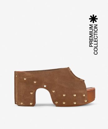 SANDÁLIA MULE EM CROUTE COM TACHAS
