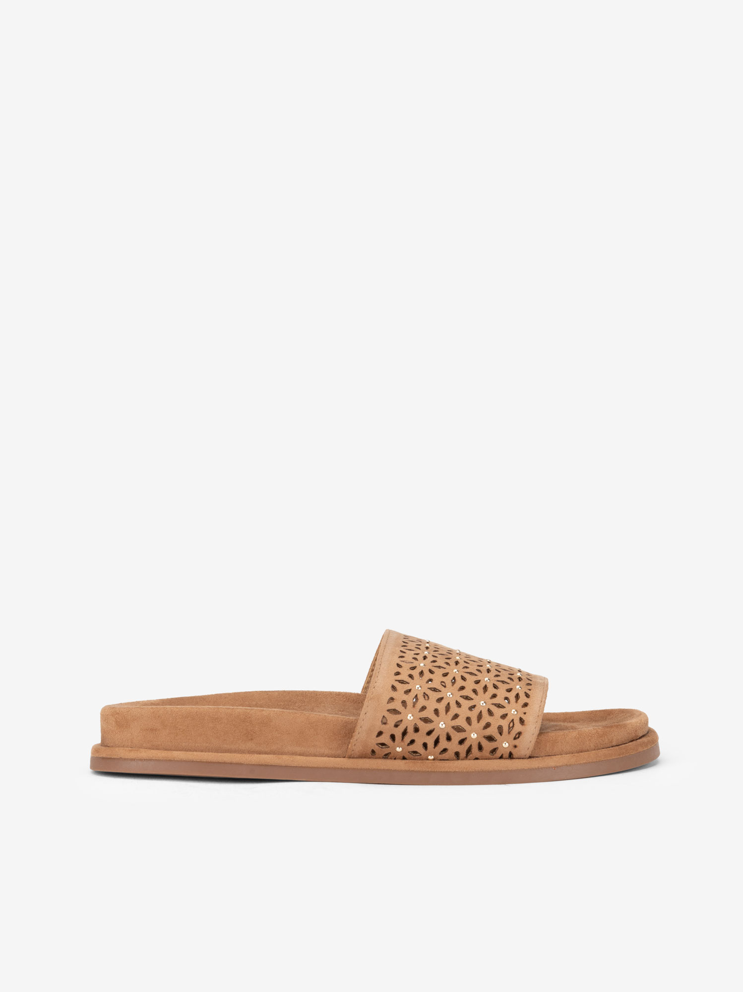CHINELO PERFURADO COM TACHAS