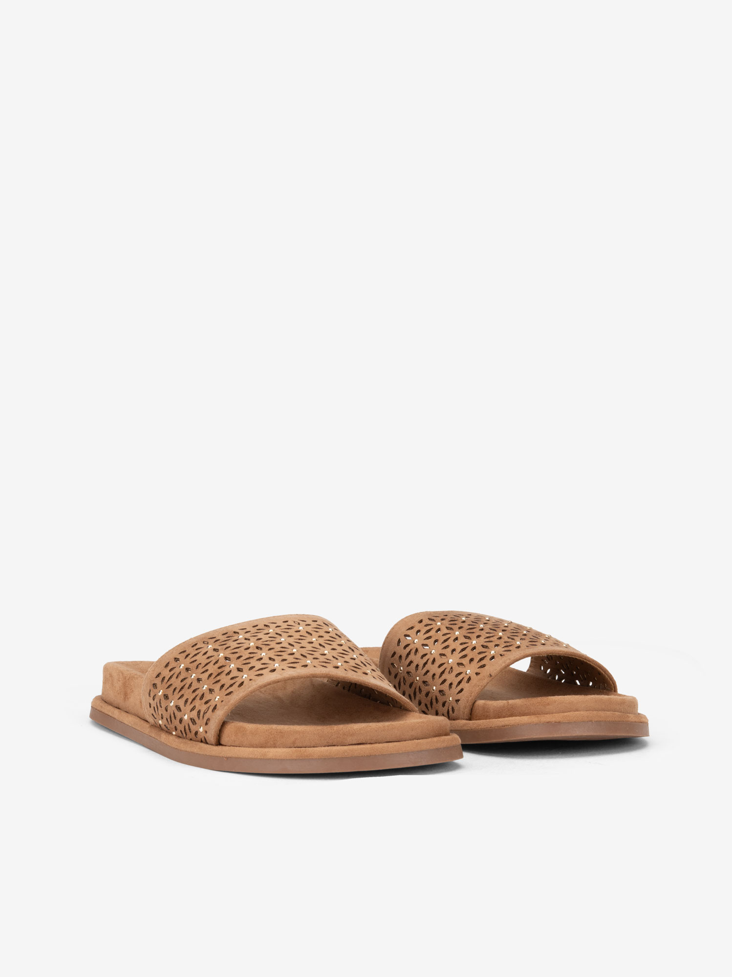 CHINELO PERFURADO COM TACHAS - Image 2