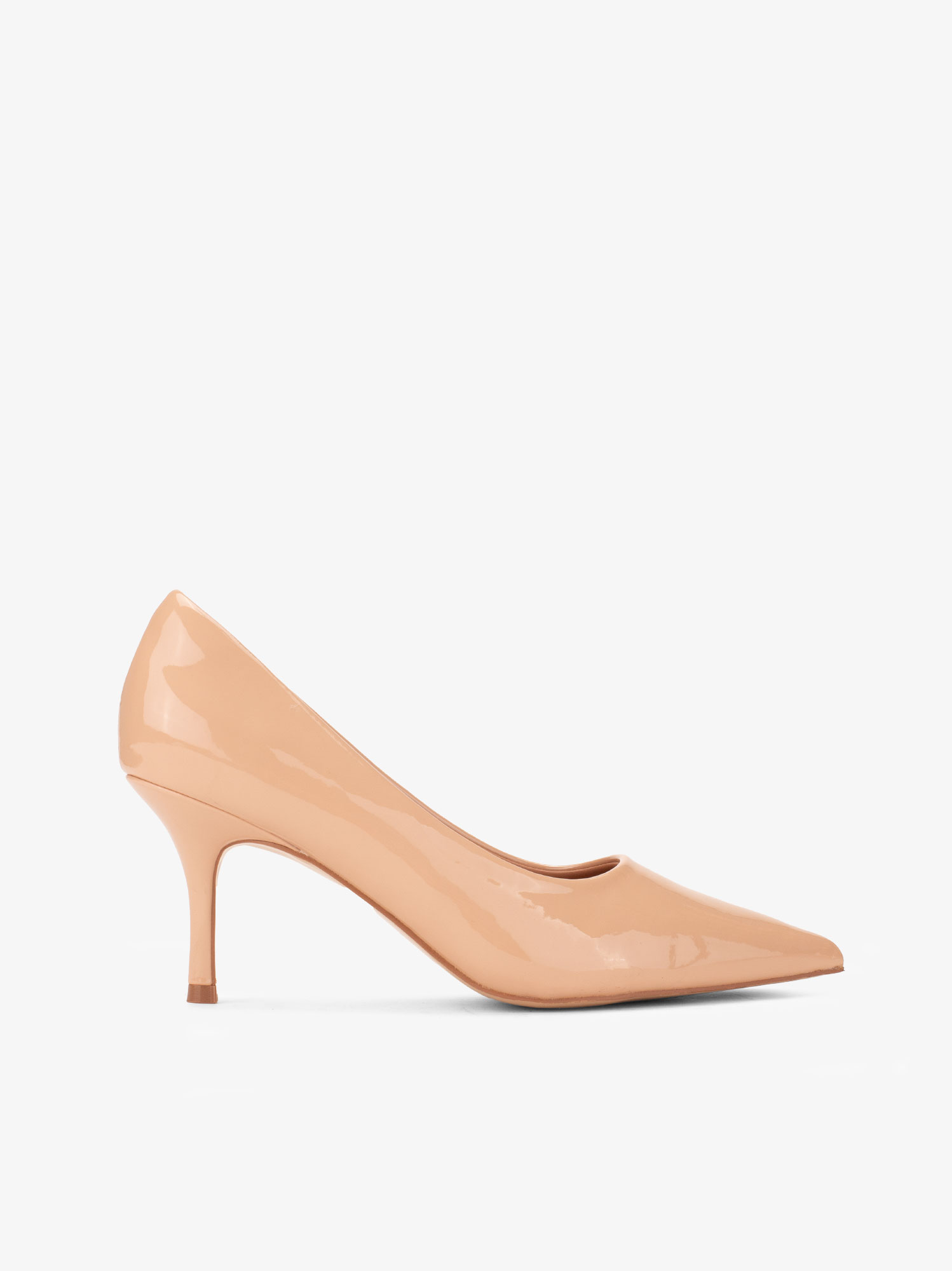 SAPATO PUMP DE SALTO EM VERNIZ COM FORMA PONTIAGUDA