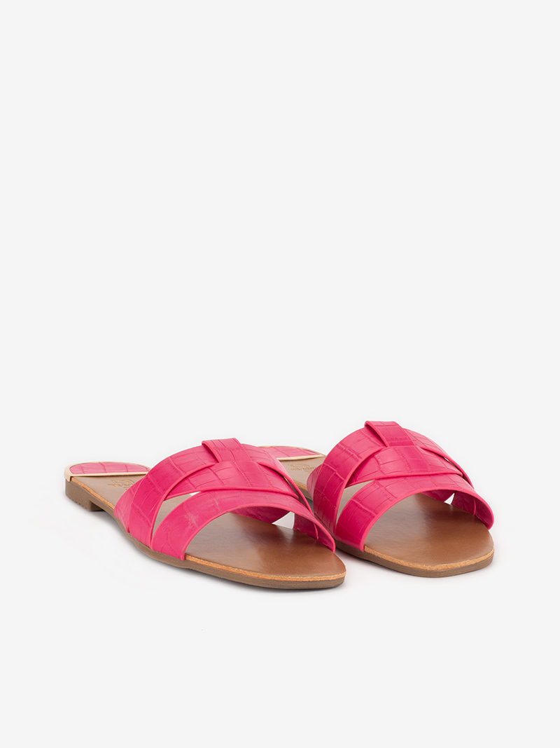 SANDÁLIA RASA COM TIRAS CRUZADAS ESTAMPADAS - Image 15