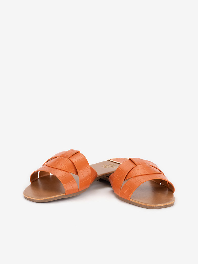 SANDÁLIA RASA COM TIRAS CRUZADAS ESTAMPADAS - Image 19