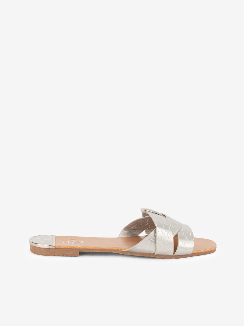 SANDÁLIA RASA COM TIRAS CRUZADAS ESTAMPADAS - Image 23