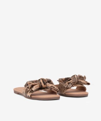 Alternative view of SANDÁLIA MULE RASA ESTAMPADA